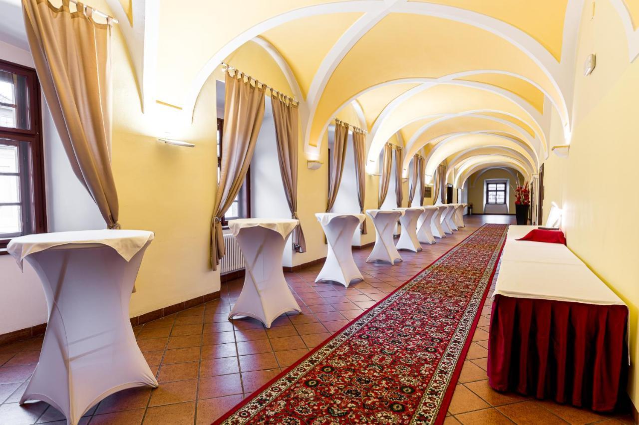 Nove Adalbertinum Hradec Králové Dış mekan fotoğraf