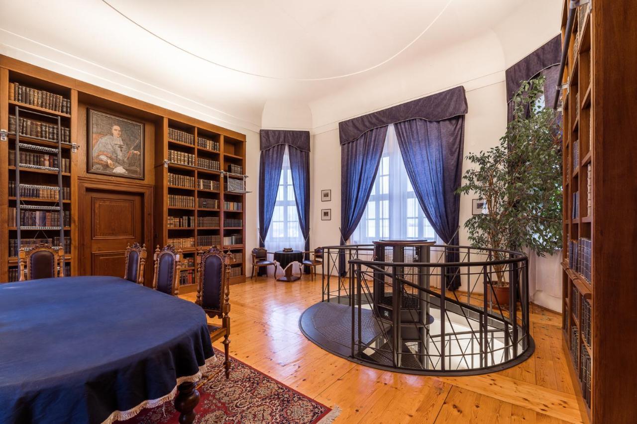 Nove Adalbertinum Hradec Králové Dış mekan fotoğraf